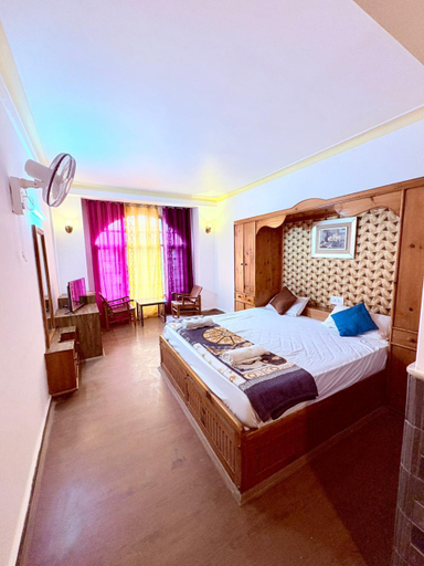 Bedroom 2, Flamingo Resort, Kullu