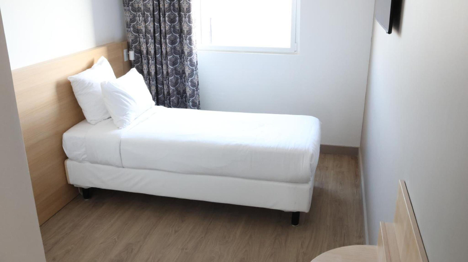 Bedroom 2, Comfort Hotel CDG Airport, Seine-et-Marne