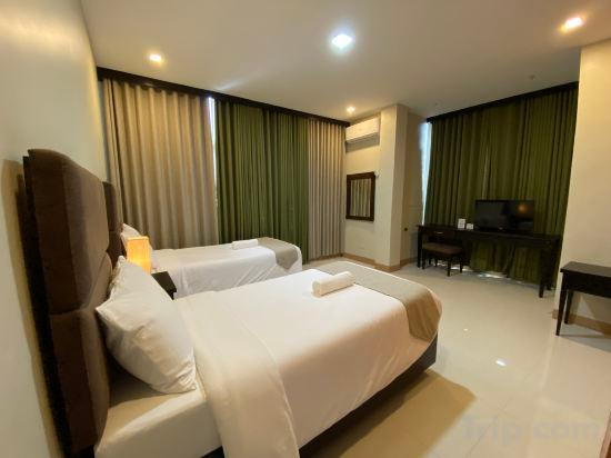 3, Eight Breeze Properties, Baclayon