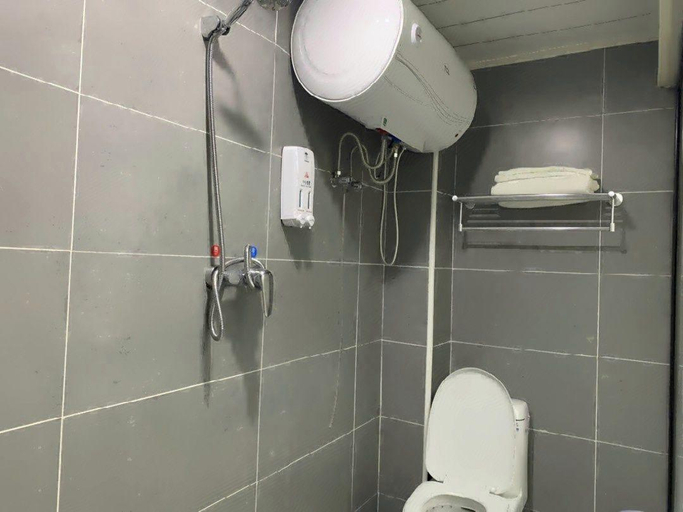 Bathroom 3, Shuntianxiang Hostel, Beijing