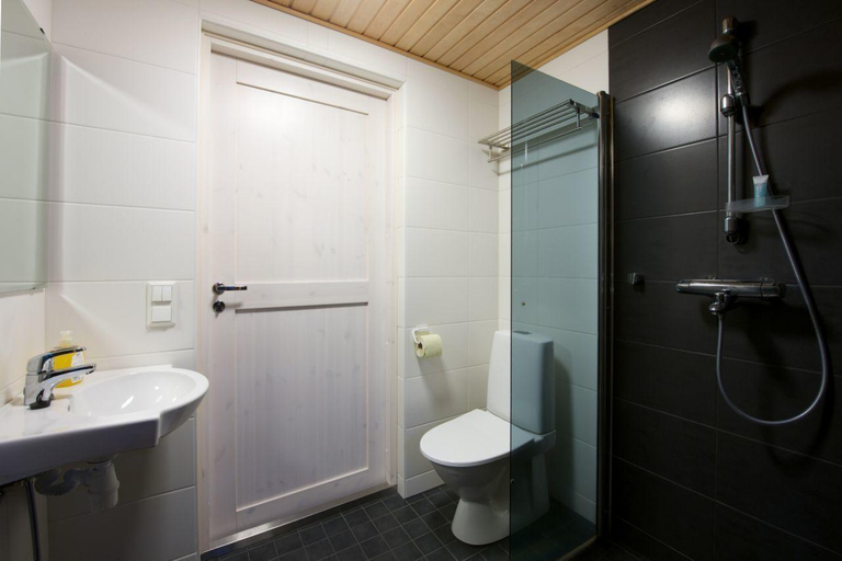 Bathroom 3, Rukankarhu, Northern Ostrobothnia
