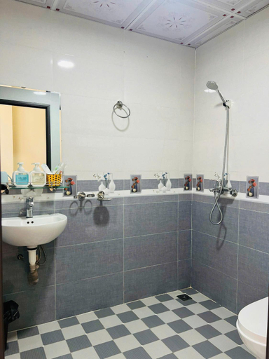 Bathroom 2, Alu Homestay SaPa, Sa Pa