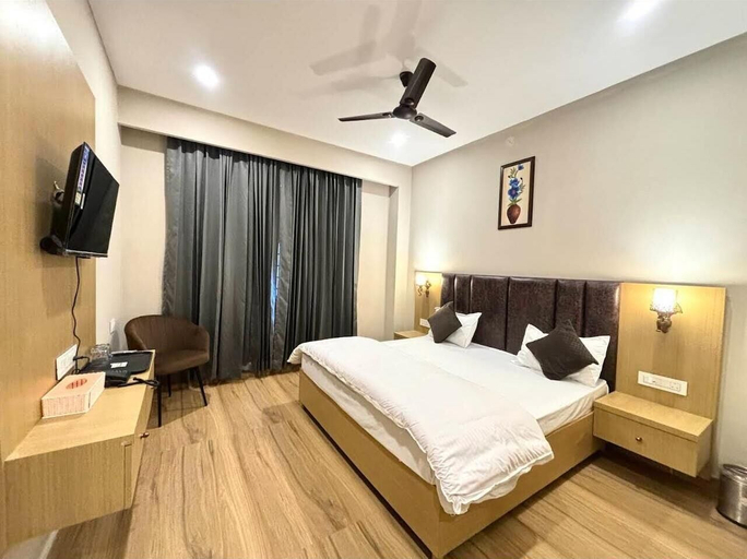 Room 3, Hotel American Inn, Jalandhar