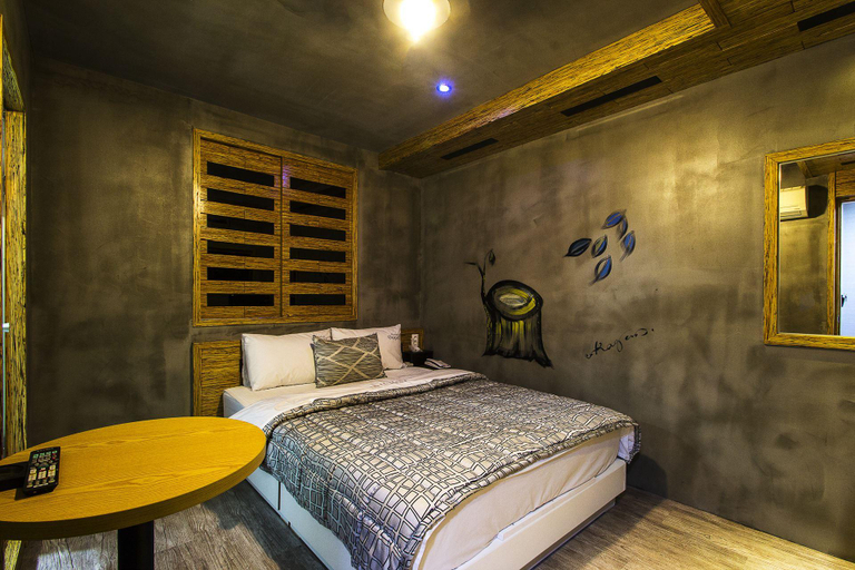 Bedroom, Busan Jangjeon-dong Oops, Geumjeong