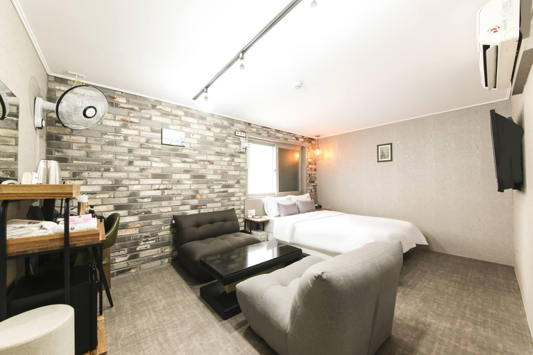 Bedroom 2, Busan Dongnae Seven Bridge, Dongnae