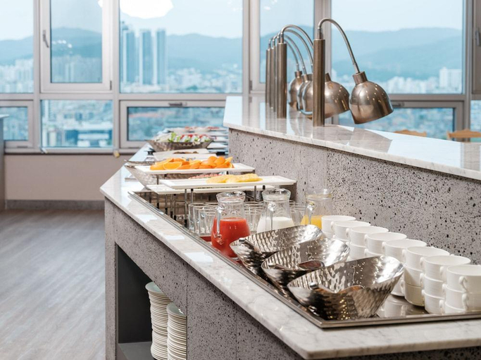 Food & Drinks 5, Ramada Encore Cheonan, Cheonan