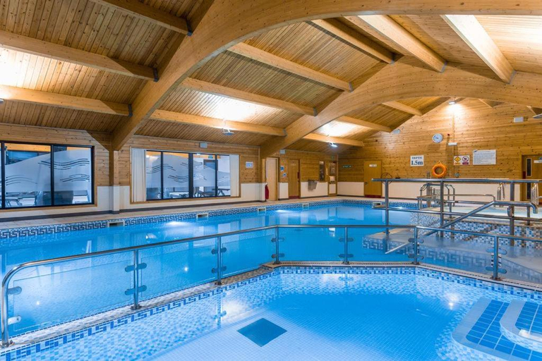 Sport & Beauty, Keer Lodge a lakeshore haven Pine Lake Resort, Lancashire