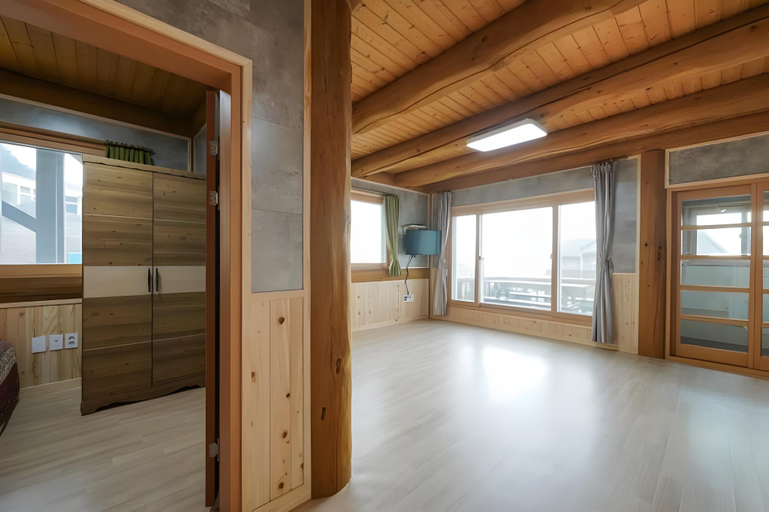 Others 3, Namhae Moana Pension, Namhae