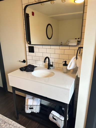 Bathroom 3, The Boardwalk Hotel, Mackinac