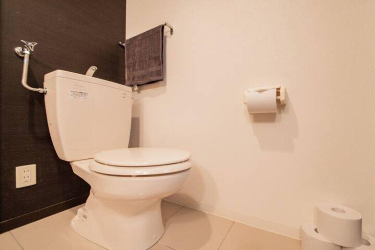 Bathroom 3, YELLOW, Sapporo