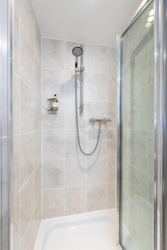 Bathroom 3, 2 Cambridge Villas B & B, Cumbria