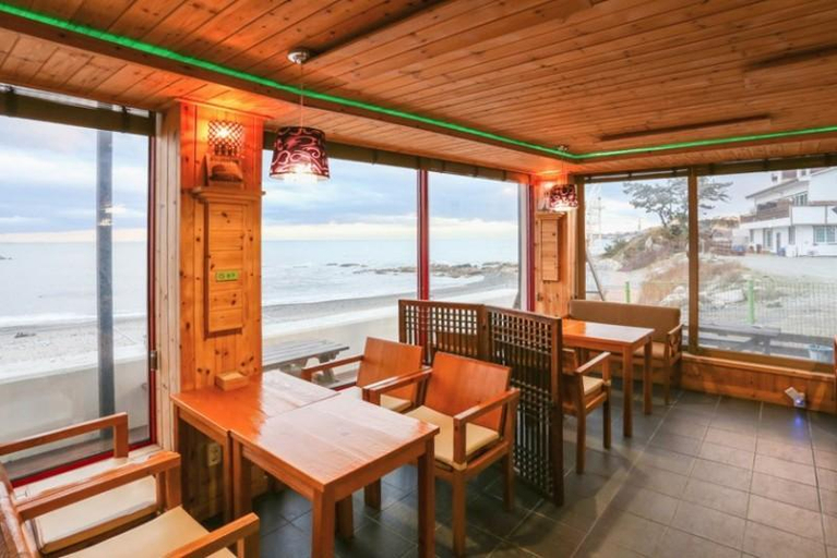 Others 4, Gyeongju Sun and the Sea Pension, Pohang