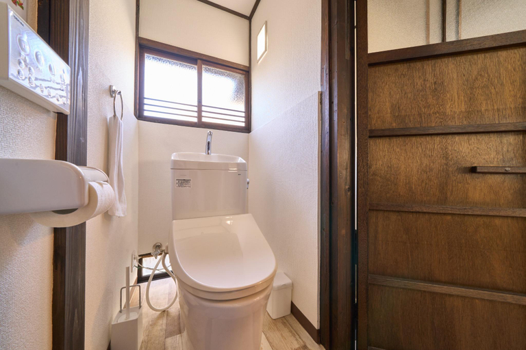 Bathroom 3, Mokurennohana, Yufu