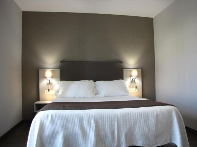 Bedroom 3, Ton, Pontevedra