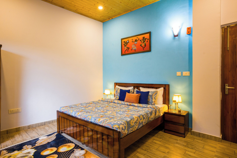 Room 2, Alaya Stays Archee's 6BHK Nature Retreat, Solan