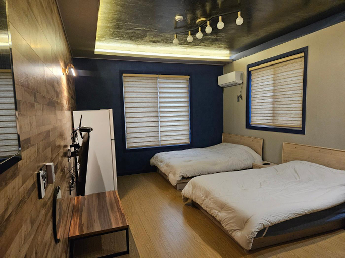 Others 3, Boryeong Starlight Pension, Boryeong