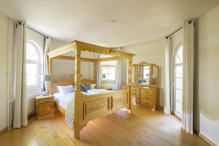 Bedroom 4, Van der Valk Golfhotel Serrahn, Rostock