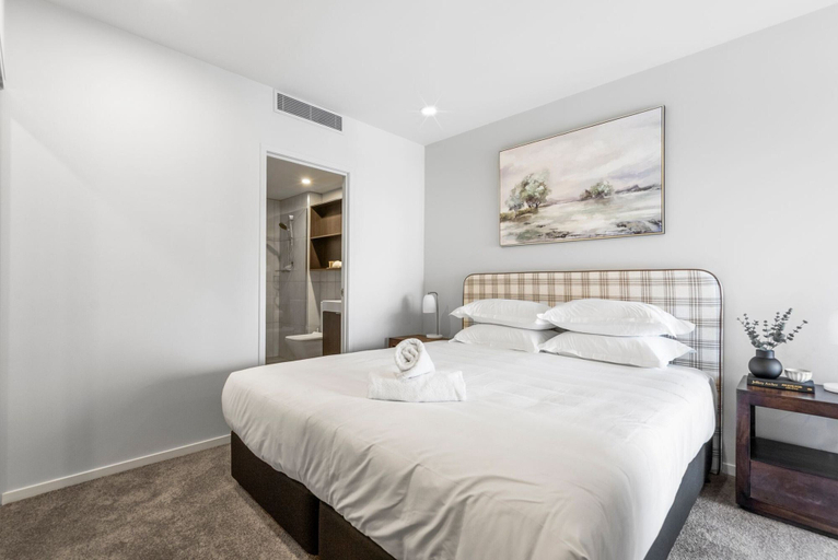 Room 3, Bright Apartment With Pool and Gym Access, Brisbane