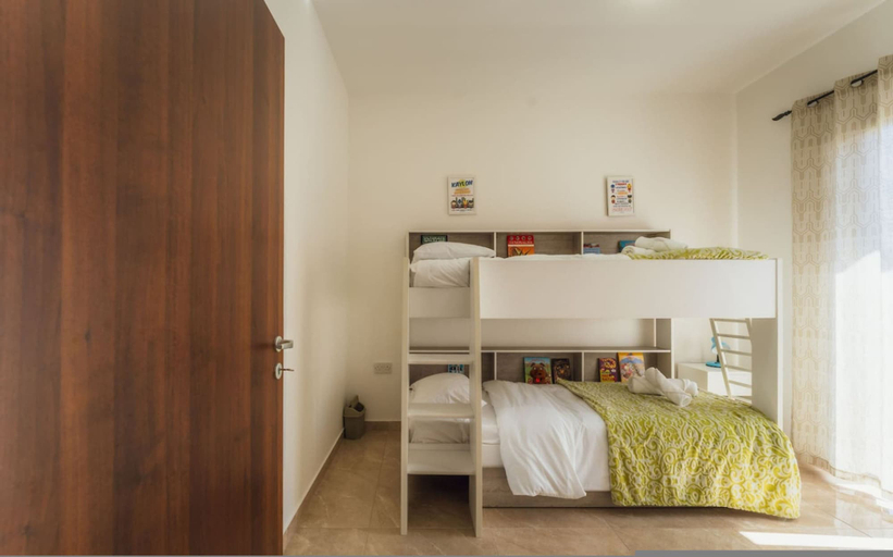 Room 4, Marsalforn Apartment Walk to Beach Seaside Living