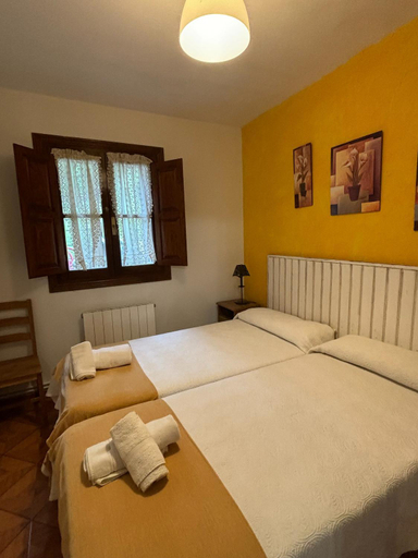 Bedroom 5, Albergue La HERMIDA, Cantabria