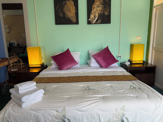 Bedroom 2, Golden Mango House, K. Sam Roi Yot