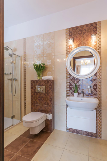 Bathroom 5, Leszczynowy Dworek, Gdańsk City