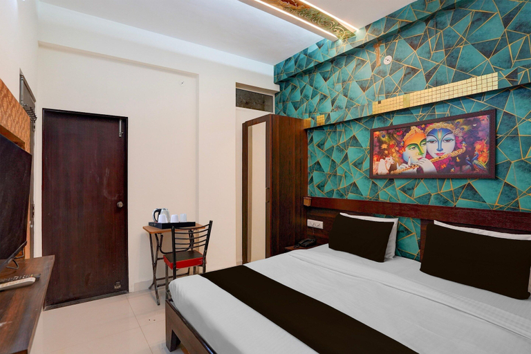 Room 2, Classic Hotel Shree Krishna Avenu, Indore