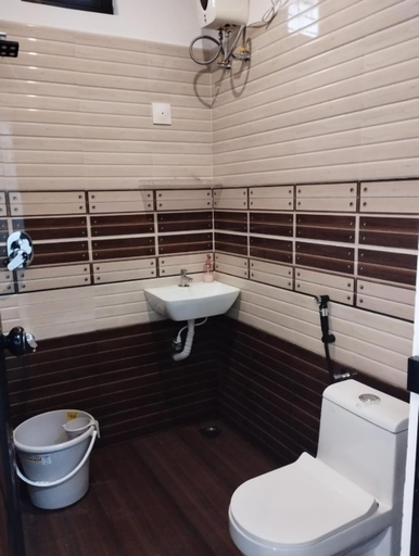 Bathroom 3, SHI's Vagamon Hill Retreat Private villa on Hills, Idukki