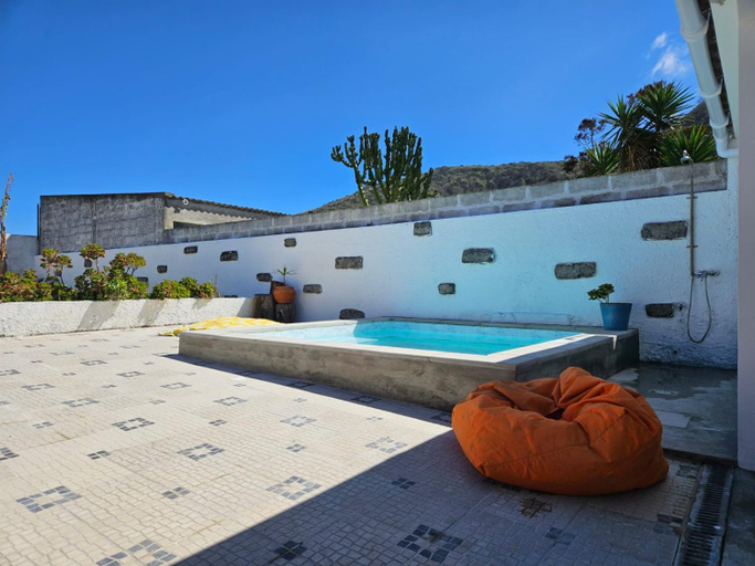 Sport & Beauty 2, Casa da Uva-Mosteiros Vineyards House-Heated swimming-pool, Ponta Delgada