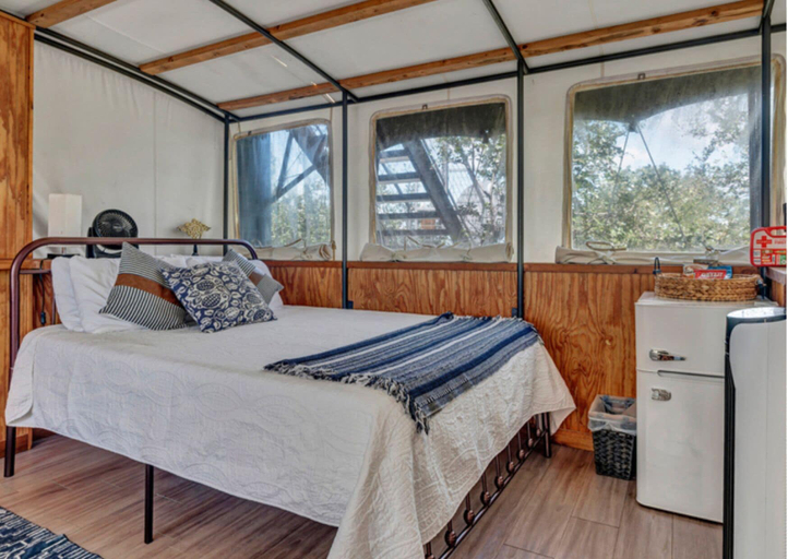 Room 3, The Retreat on the Hill, Burnet