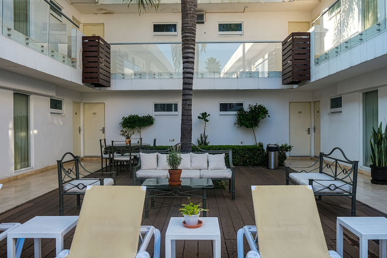 Food & Drinks 4, St George Hotel, Celaya