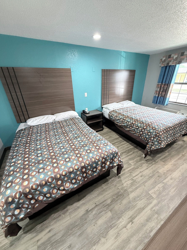 Bedroom 5, Relax Inn, Brazos