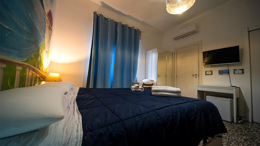 Bedroom 2, Bed Rho Fiera - Milano Galeazzi, Milano