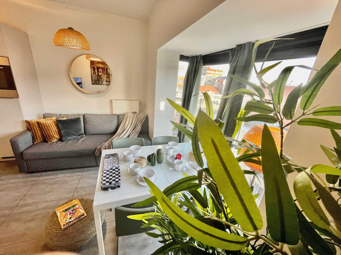 Living room 4, Suite in Antwerp Near Meir Shops, Antwerpen