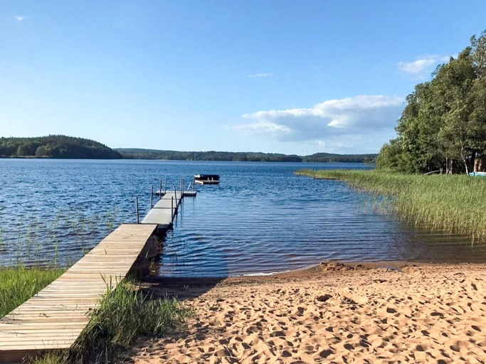 Beach 2, 5 Person Holiday Home in Holsljunga, Svenljunga