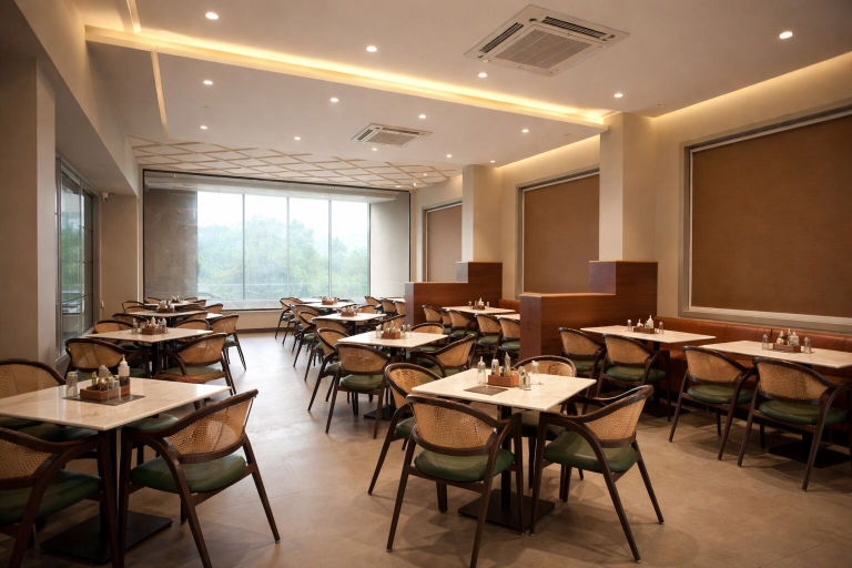 Dining, OPO Collection, Delhi