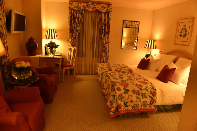 Bedroom 2, Grand Hôtel du Golf & Palace, Sierre
