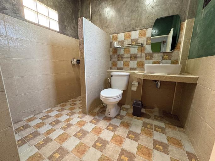 Bathroom 3, Golden Mango House, K. Sam Roi Yot