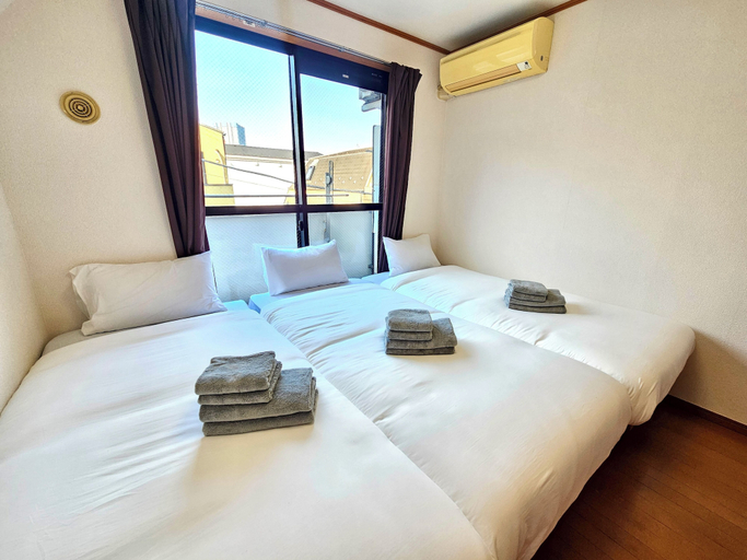 Room 5, Gold Mansion Apartments, Shinjuku