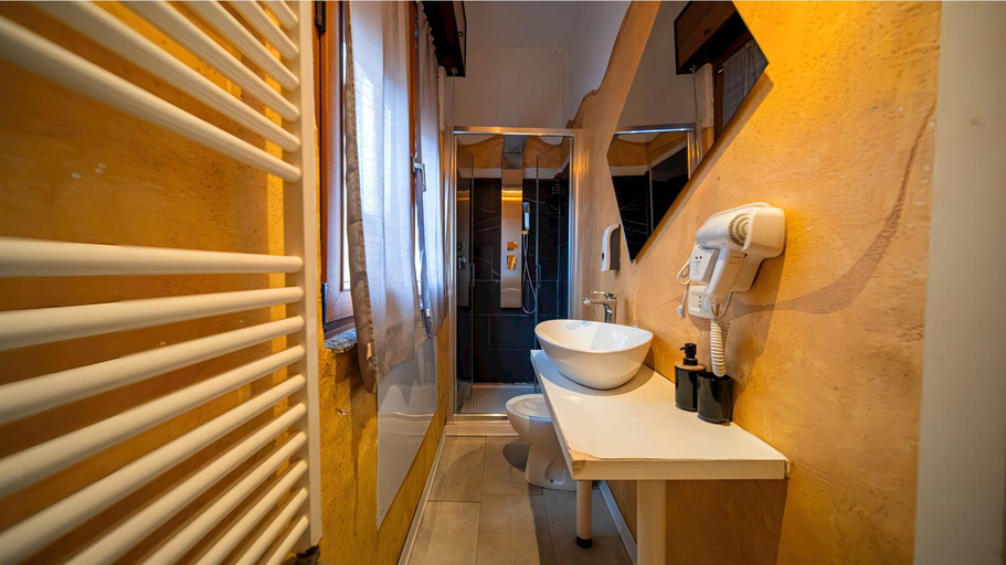 Bathroom 3, Bed Rho Fiera - Milano Galeazzi, Milano