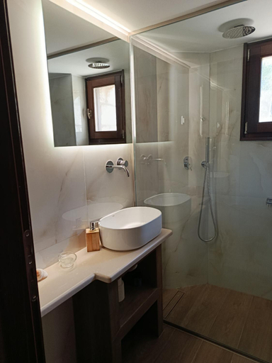 Bathroom 4, Thelea Mani, Peloponnese