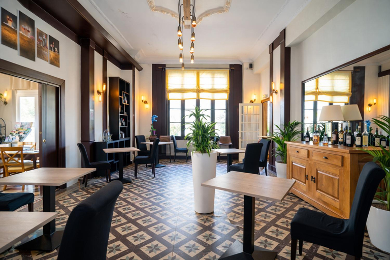 Food & Drinks 5, Majestic Hotel, Charente-Maritime