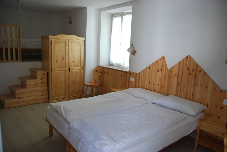 Room 3, mountain wave, Trento