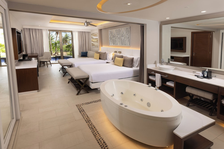 Others 4, Hideaway at Royalton Riviera Cancun, An Autograph Collection All Inclusive Resort - Adults Only, Benito Juárez