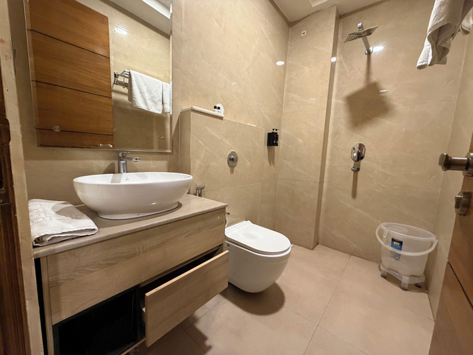 Bathroom 4, Kairvi Fort Resort Moradabad, Moradabad