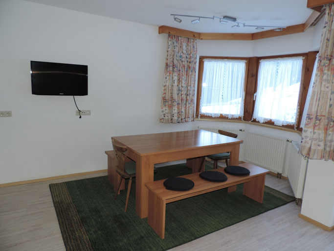 Others 5, Apartment in Ischgl near Ski Lift, Landeck