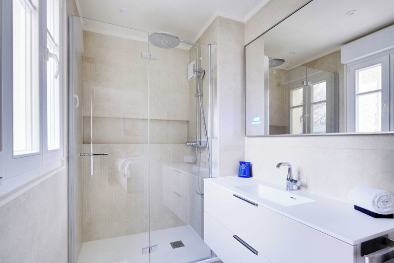 Bathroom 3, Comftable Apartment a/c 1br/4p - Saint-mande, Val-de-Marne