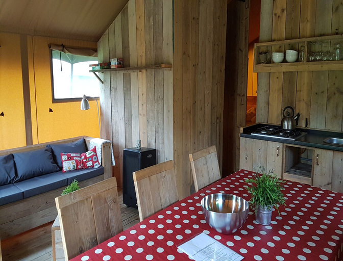 Dining 3, Mountain Glamping Retreat for 6 Guests, Feldkirchen