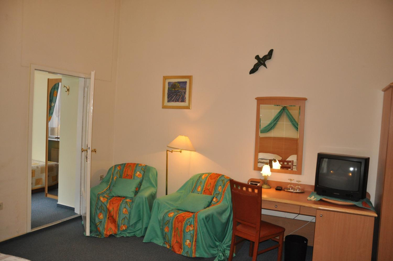 Bedroom, Hotel Pension Savoy am Kurfurstendamm, Berlin