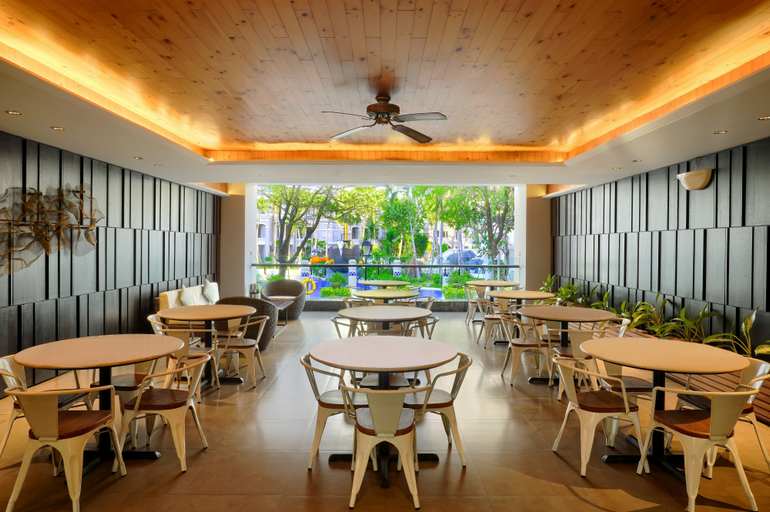 Food & Drinks 5, Ascott Waterplace Surabaya, Surabaya